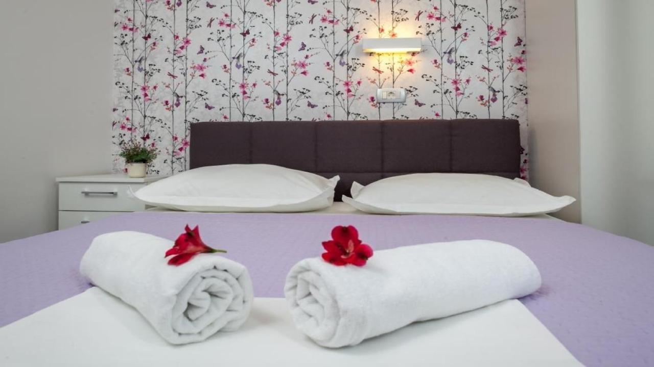Apartments Angela Baška Voda Zewnętrze zdjęcie