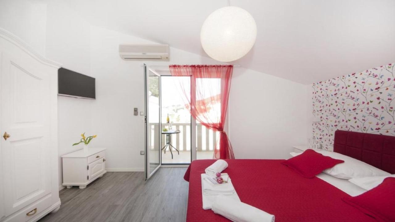 Apartments Angela Baška Voda Zewnętrze zdjęcie