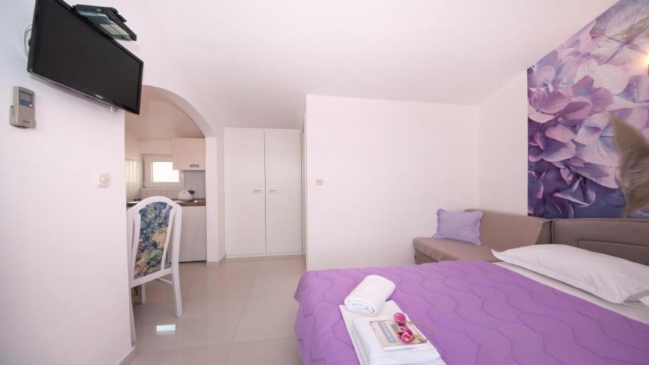Apartments Angela Baška Voda Zewnętrze zdjęcie